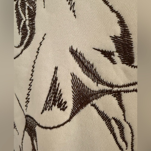 BAILEY ROSE Good Luck Horseshoe embroidered sweatshirt in Cream and Brown - Picture 8 of 12